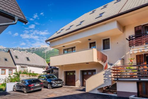 Bovec Apartment | Penzion Hosnar, hiša Mišc