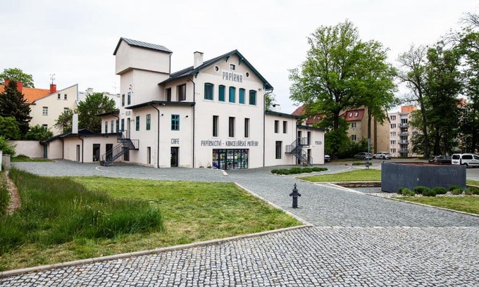 Cheb House | Penzion Papírna