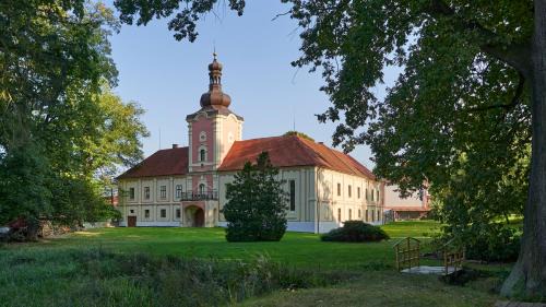 Lesany House | Penzion Zámek Lešany