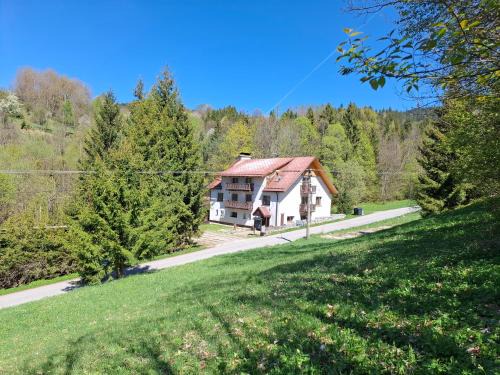 Zazriva House | Penzion Zázrifka
