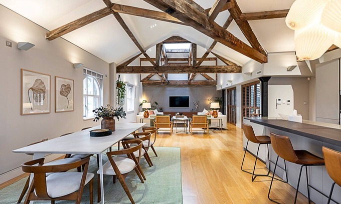 South Bank House | Pepys House: A Modern Touch of History