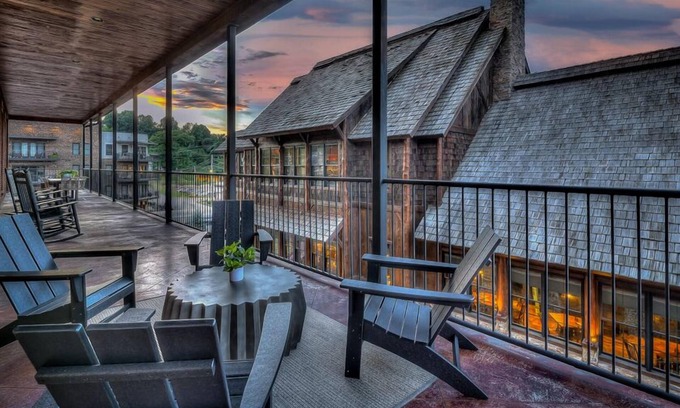 Blue Ridge Condo | Perch 3 - Luxury Condo | Downtown Location | Modern and Contemporary