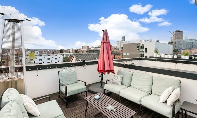 Minor House | Perch - Centro Guesthouse F: WS 96! Parking, Rooftop Deck & Pet Friendly