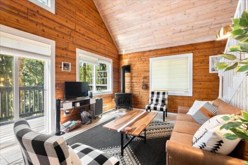 Hoodsport House | Perch - Cushman Hideaway