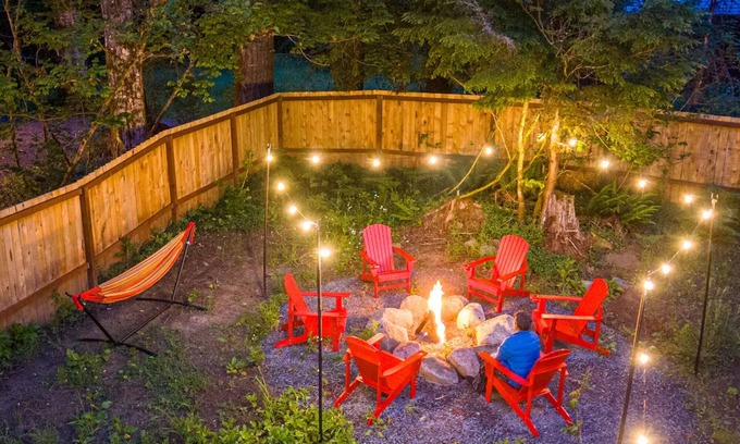 Ashford Cabin | Perch - Forest Haven Hideaway – Hot Tub, Fire Pit & Adventure Near Mt. Rainier!