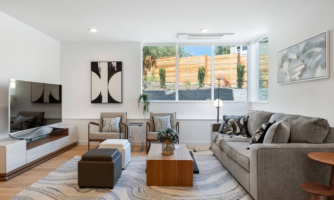 View Ridge Apartment | Perch - View Ridge Guest Suite: Cozy 1BR ADU Retreat
