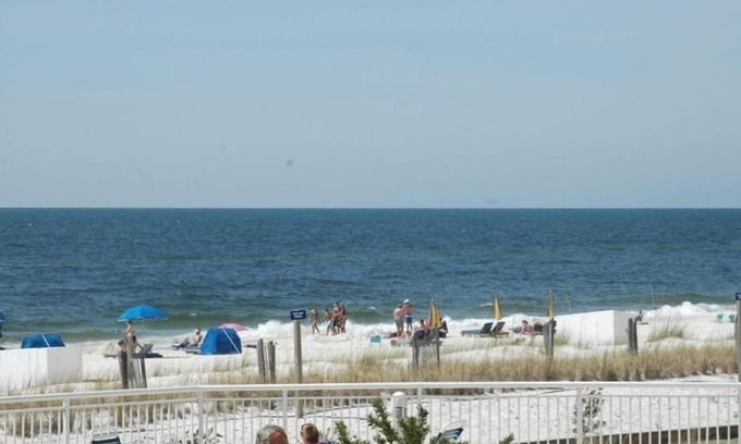 Ono Island Condo | Perdido Sun #106~Sugar white sand with easy access to the pool and beach!