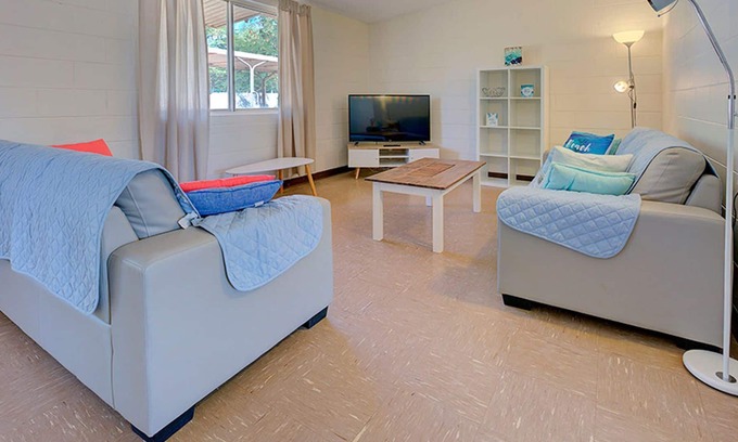 Exmouth House | Perentie - Cheap and Cheerful. Loads of parking for your next fishing trip!
