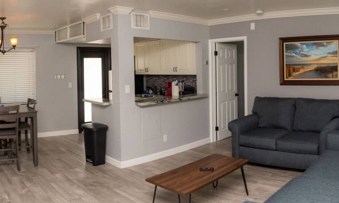 Nurmi Isles Apartment | Perfect Apartment on Las Olas