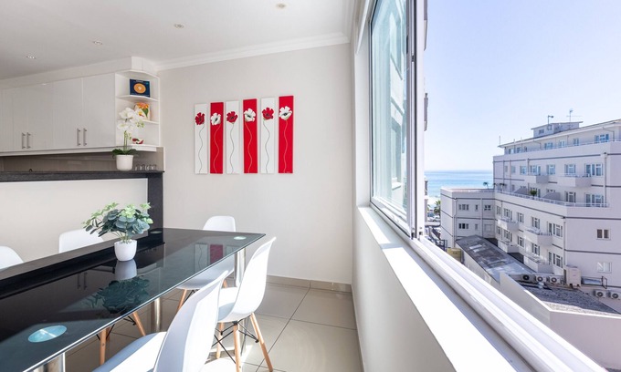Sea Point Apartment | Perfect Beachfront Apartment #3