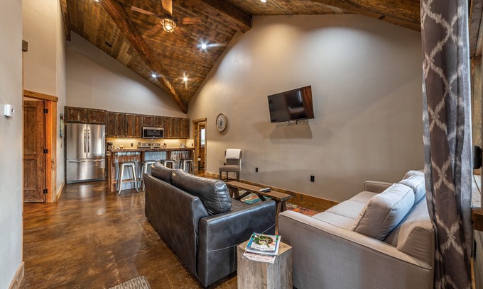 Coram Condo | Perfect Condo For GNP Adventure–2br/1ba- Great Location #3- 7 mi to GNP-sleeps 6