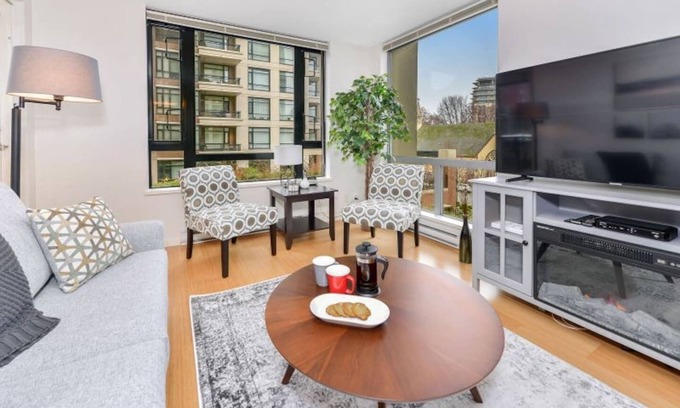 Downtown Victoria Condo | Perfect Downtown Location Close to Inner Harbour