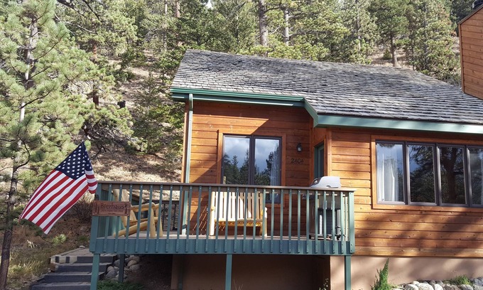 Aspen Brook Cabin | Perfect Family Cabin Retreat Walking Distance to RMNP