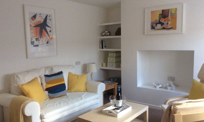 Bont Newydd Apartment | Perfect for Caernarfon Castle, Snowdon and zip world
