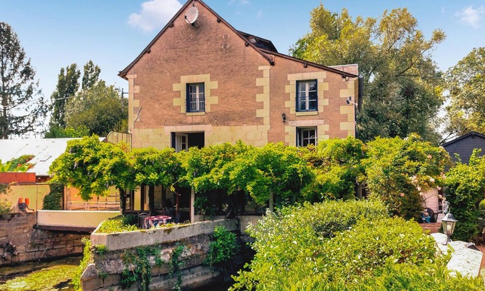 Saint-Jean-Saint-Germain House | Perfect for the big family reunion in great natural environment.