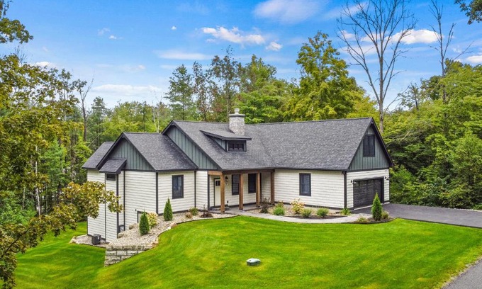 Lake George House | Perfect Getaway