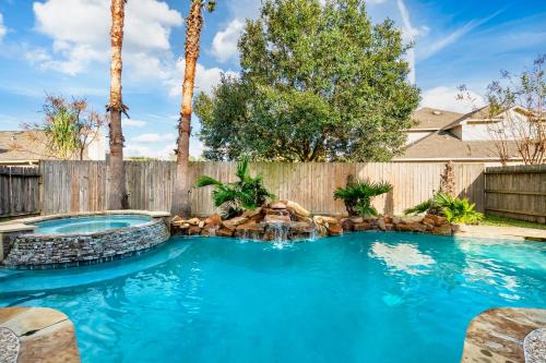 Spring House | Perfect Getaway with POOL, SPA, and Private Gym