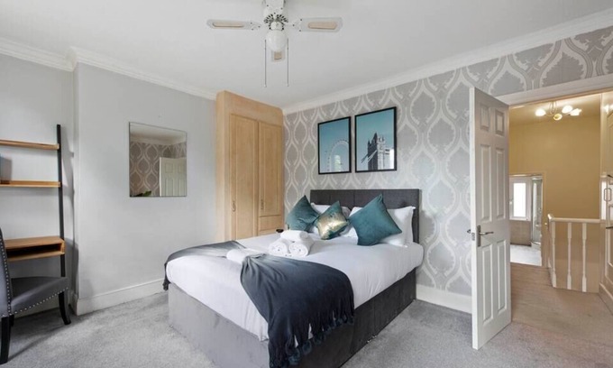 Northumberland Park House | Perfect Home for Spurs Fans! Peaceful Garden
