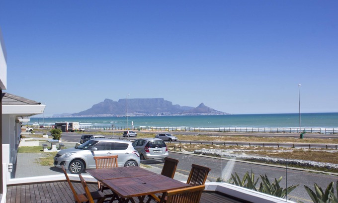 Bloubergstrand House | Perfect Home, Perfect Views!