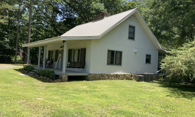 Heber Springs Cabin | Perfect Little Red River Getaway with Private Fishing Dock!