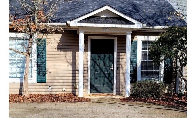 National Hills House | Perfect location 1 Mile From Augusta National