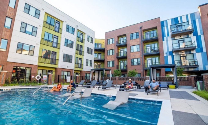 Mile Square Apartment | Perfect Location! Cozy Corner Condo + Free Parking