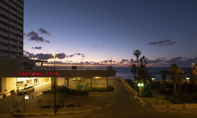 Tel Aviv Promenade Apartment | Perfect location with panoramic sea view facing Gordon Beach
