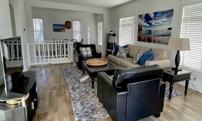 Saugatuck Apartment | Perfect location in downtown Saugatuck