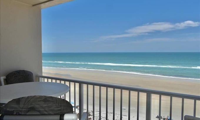 Ponce Inlet Apartment | Perfect Location in Ponce Inlet for this 2/2 oceanfront Condo 504 South Point