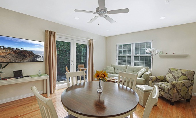 McLaughlin Cottage | Perfect One Bedroom in Culver City/Mar Vista