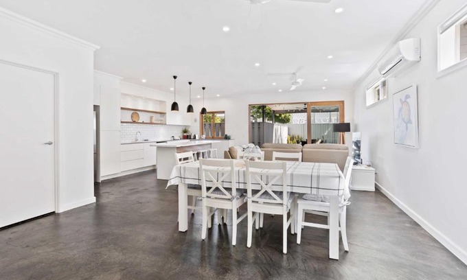 Palm Beach House | Perfect Palm Beach Townhouse - Hosted by Burleigh Letting