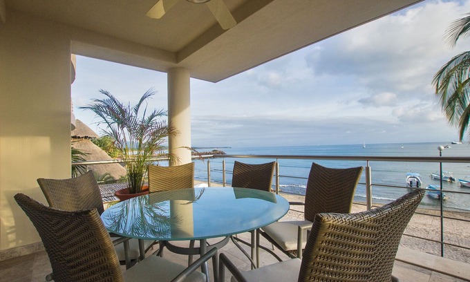 Punta de Mita Condo | Perfect surfer getaway and family friendly beachfront condo