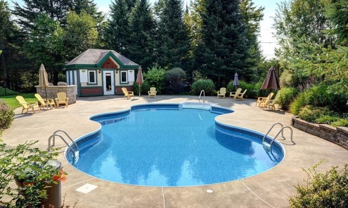 Mont-Tremblant Condo | Perfect Tremblant Location- Pool & Golf Course