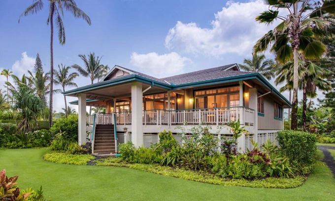 Hanalei House | Perfect Tropical Getaway Steps To Hanalei Beach!