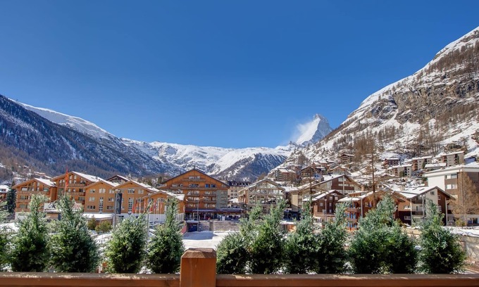 Zermatt Apartment | Perfect Vast Apartment Next to Ice Skating Rinks