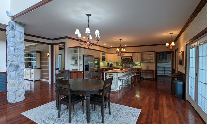 Timberline House | Perfect View: Plenty of room for everyone to stay and play!