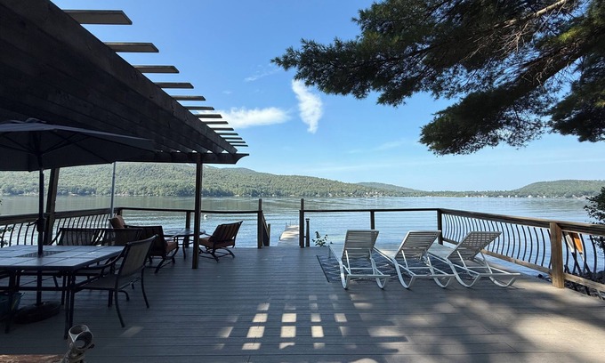 Mount Sunapee House | Perfect Waterfront 3-bedroom house on Lake Sunapee, Newbury NH