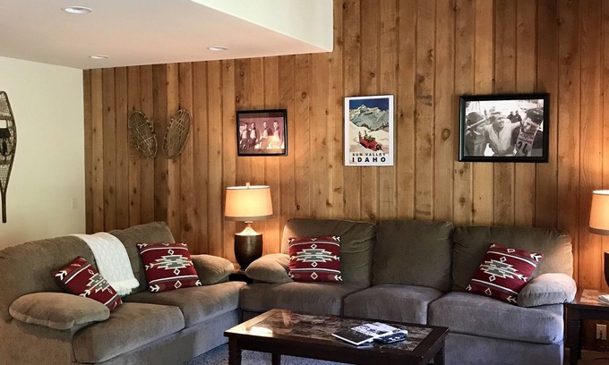 Ketchum Condo | Perfect Year Round Rental Within 5 Minute Walk To River Run Gondola.