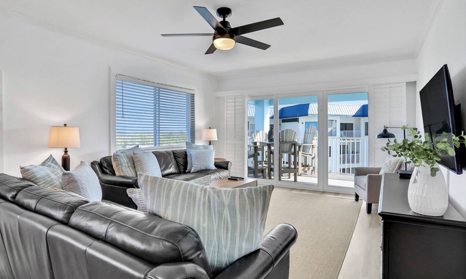 Indian Shores Condo | Perfectly poised condo with fabulous Gulf & Intracoastal views