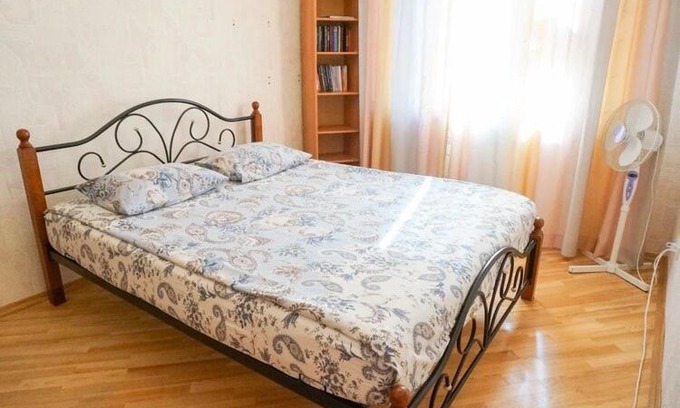 Oktyabrsky District Apartment | Perfecto near Railway Station