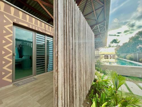Comoe Hotel | Pergola House