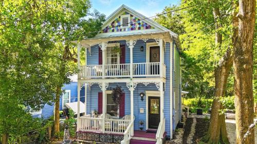 Lincolnville House | Periwinkle Perch - Home for 4
