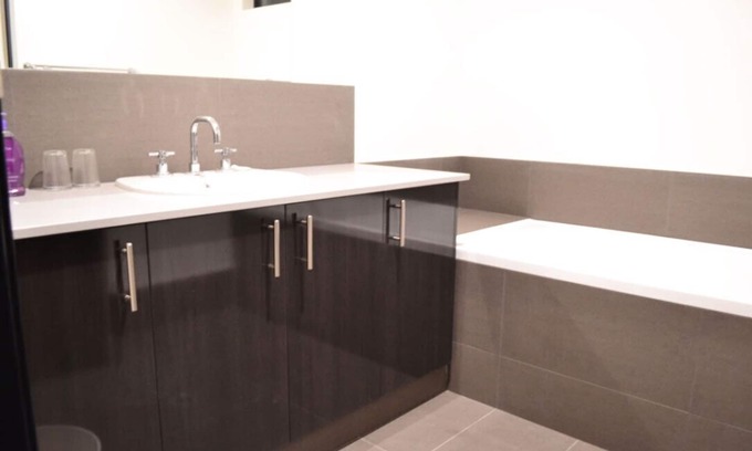 Leeming House | Perth Urban Lodge Two (no children)