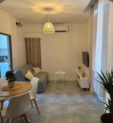Pertuis Apartment | Pertuis Appartement en rez-de-villa avec jardin privatif et parking