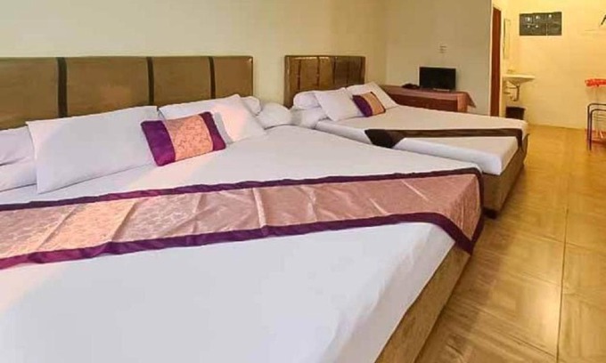 Pamijahan Hotel | Pesona Wisata Alam Ciparay Endah Mitra RedDoorz
