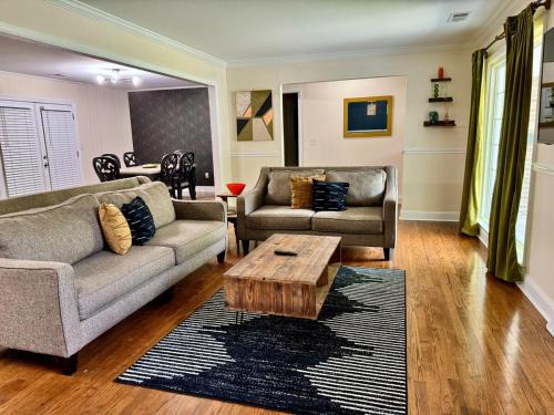 West Ashley House | Pet & Boat friendly! Close to downtown!
