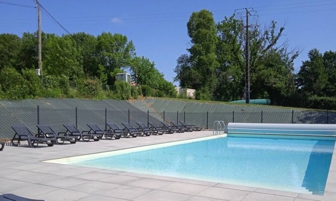 Prailles House | Pet-friendly Unit with Kitchenette, Free Parking & Outdoor Swimming Pool!