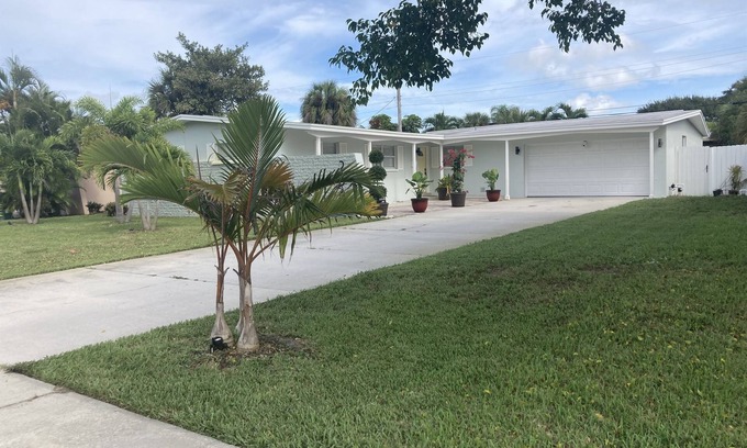 Seacoast Shores House | Pet Friendly Space Coast Oasis - Walk to beach!