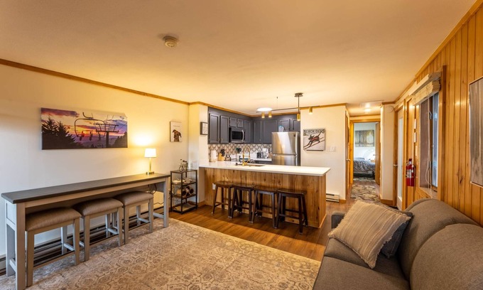 Snowshoe Apartment | Pet Friendly 1br/1ba 18 Powderidge
