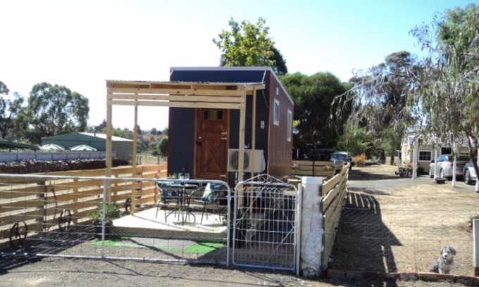 Creswick House | Pet Friendly Accommodation